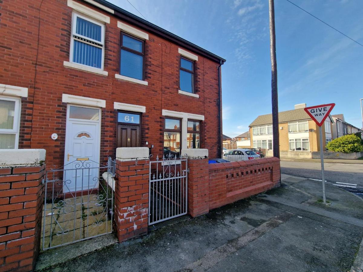 Dysa Abbey House Blackpool