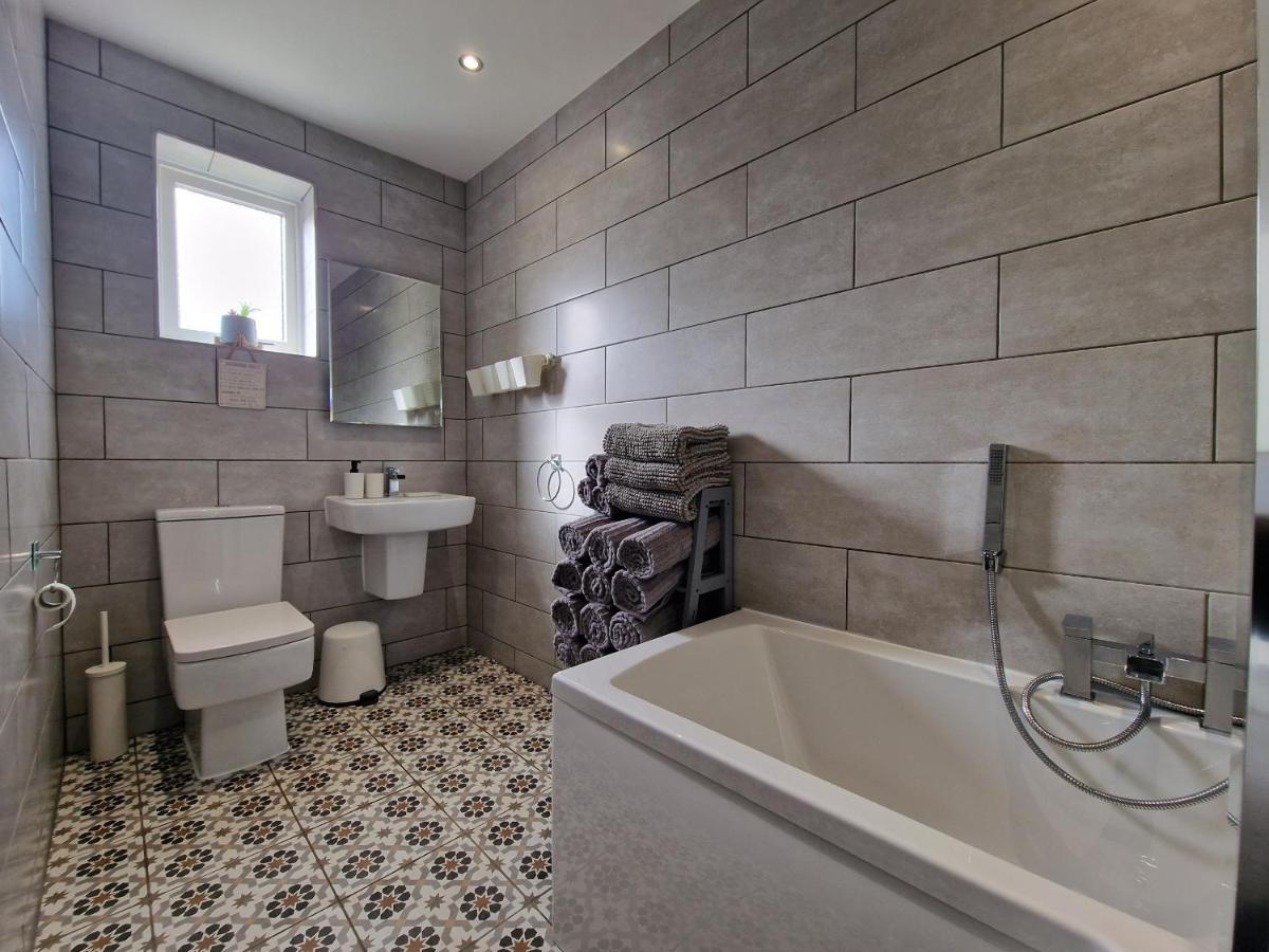 Dysa Abbey House * Blackpool